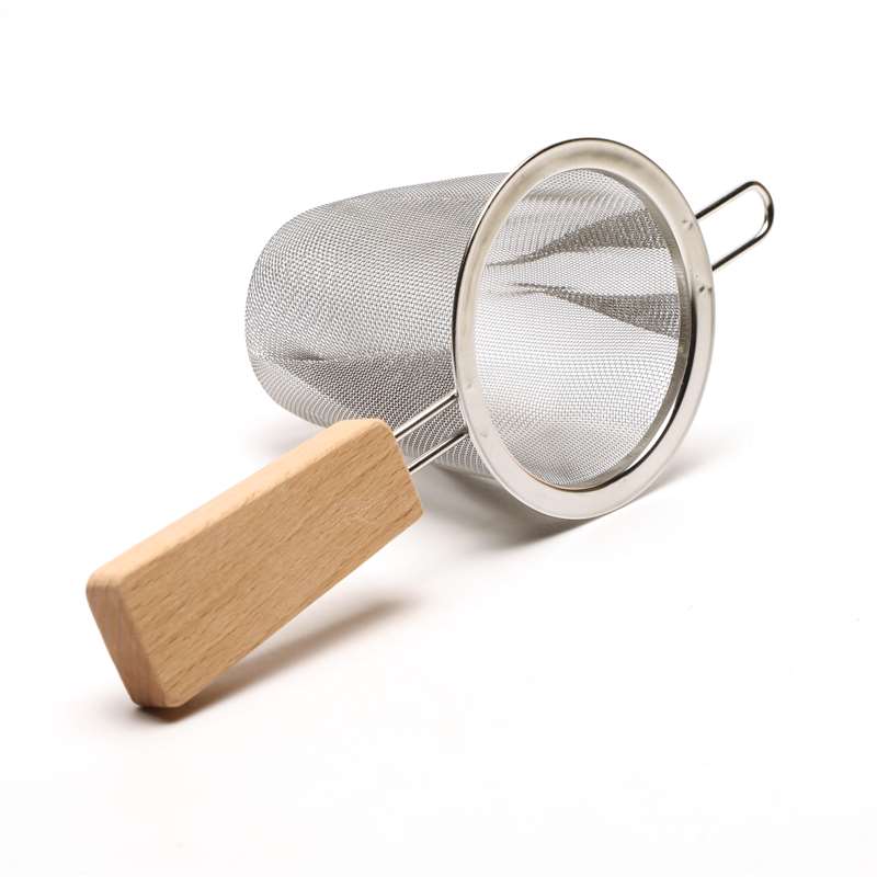 FDA Approved Food Grade 304 Stainless Steel Spice Tea Filter with Wooden Handle