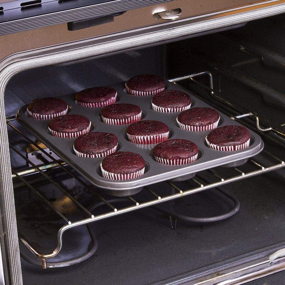 12 Cups Muffin and Cupcake Pan Nonstick Brownie Cake Pan Bakeware Carbon Steel for Oven Baking Gray Baking Dishes & Pans Metal