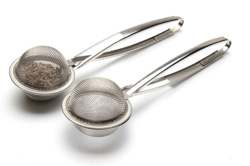 Safe Food Grade 304 Stainless Steel Extra Fine Mesh Tea Ball Tea Strainer With Handle