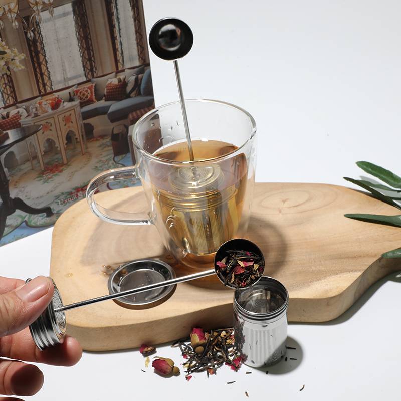 New Design Amazon Hot Selling 304 stainless steel tea Infuser Strainer with Spoon